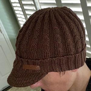 Adio brown knit hat with visor. Like new!